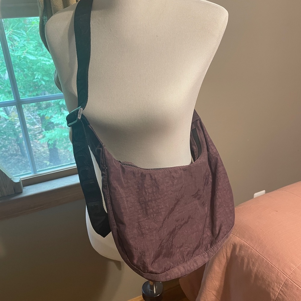 Medium Nylon Crescent Bag Raisin